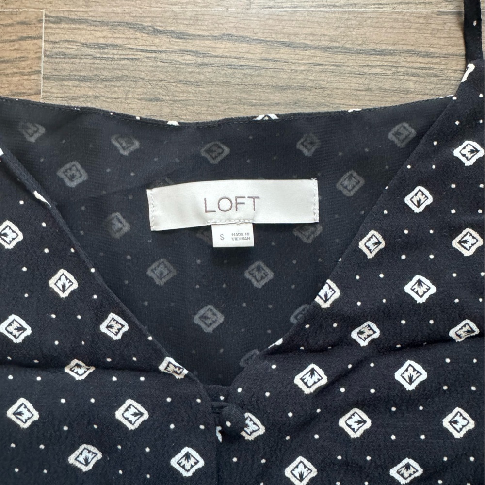 LOFT Patterned Tank Top Blouse! - Picture 2 of 4